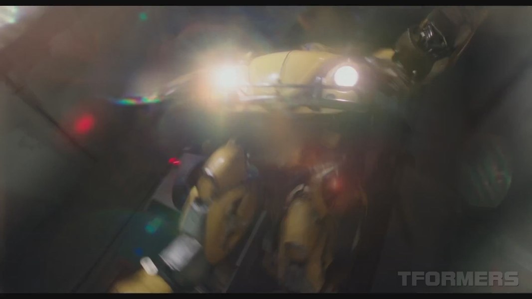 New Bumblebee Movie Trailer HD Screencap Gallery 089 (89 of 176)